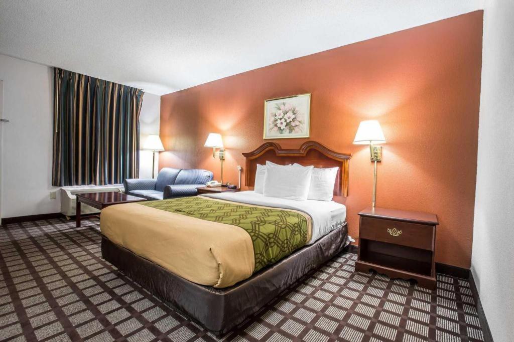 גארנר Econo Lodge South מראה חיצוני תמונה