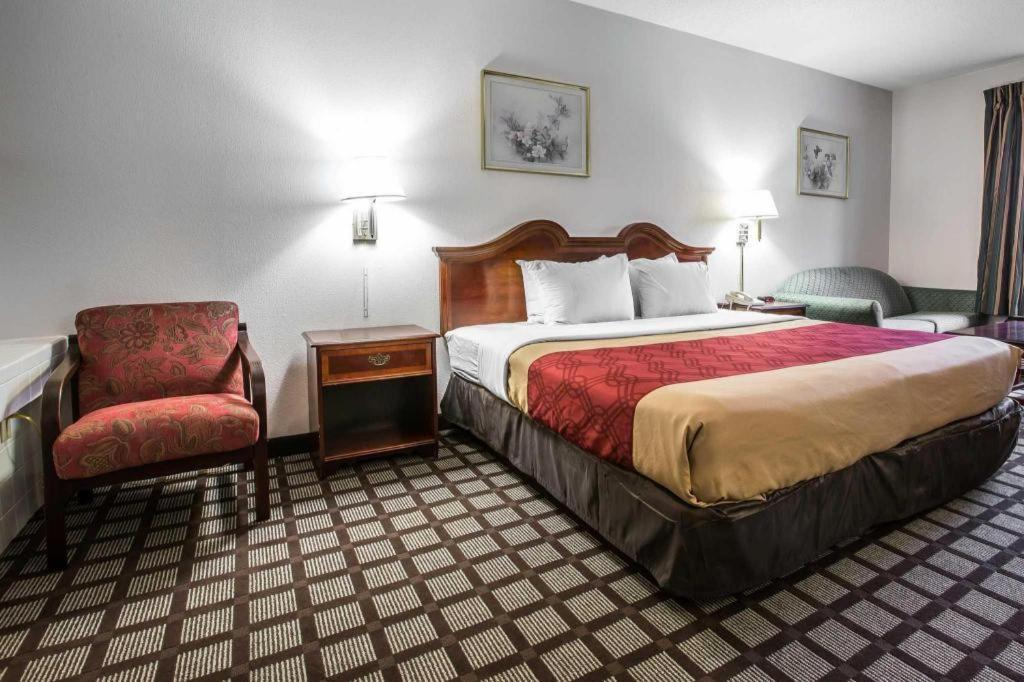 גארנר Econo Lodge South מראה חיצוני תמונה