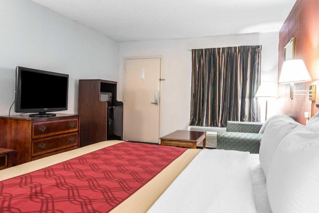 גארנר Econo Lodge South מראה חיצוני תמונה