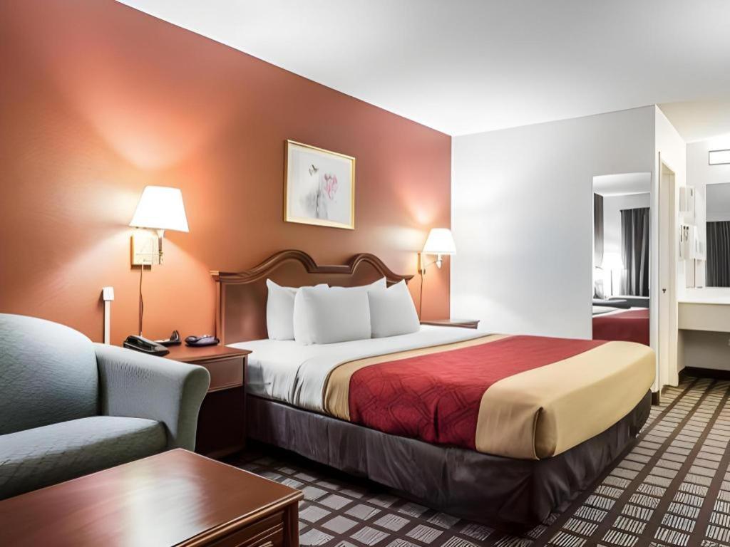 גארנר Econo Lodge South מראה חיצוני תמונה