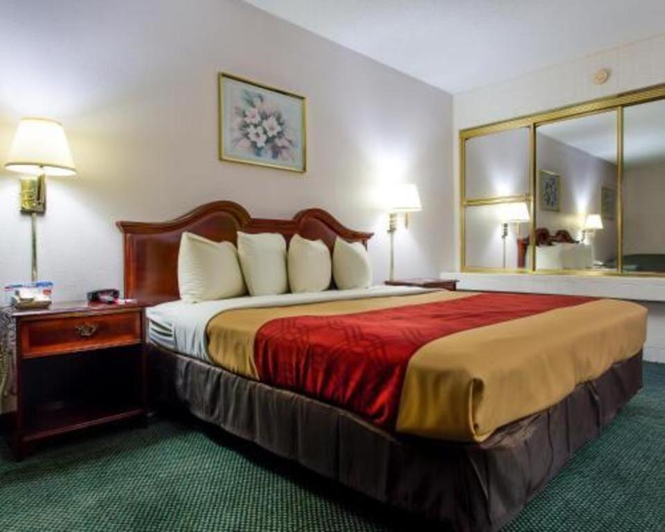 גארנר Econo Lodge South מראה חיצוני תמונה