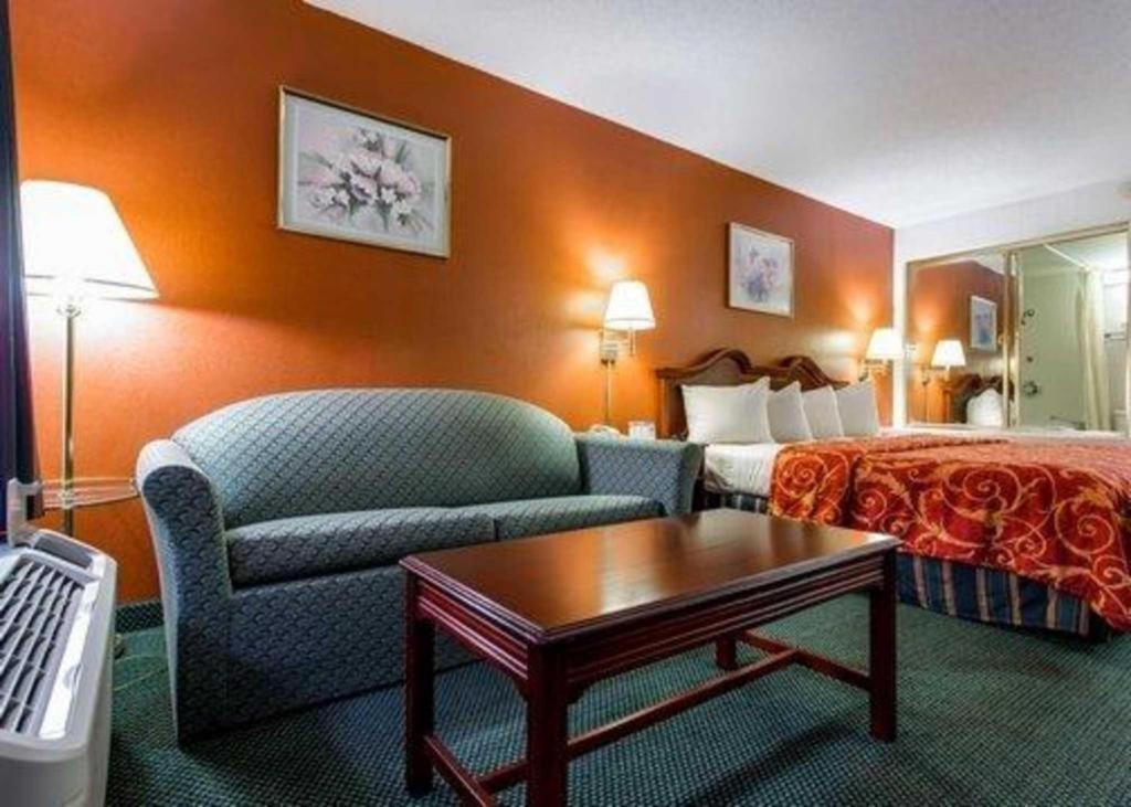 גארנר Econo Lodge South מראה חיצוני תמונה