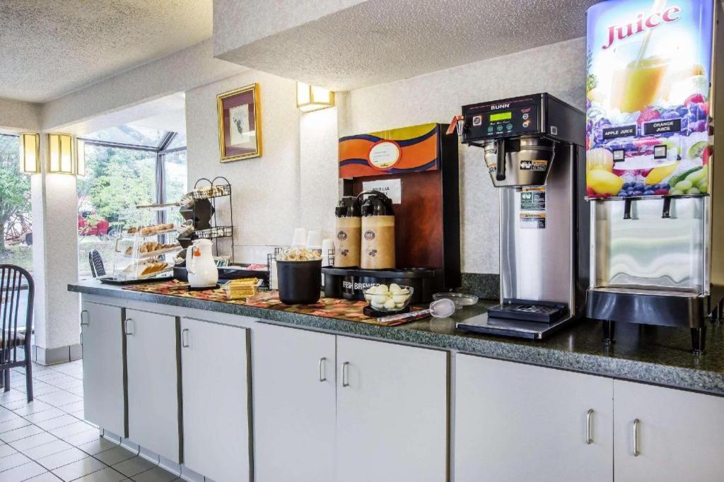 גארנר Econo Lodge South מראה חיצוני תמונה